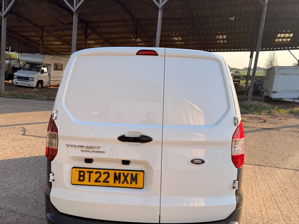 2022 FORD TRANSIT Courier — photo 5