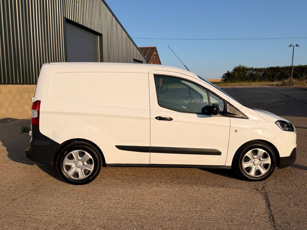 2022 FORD TRANSIT Courier — photo 3